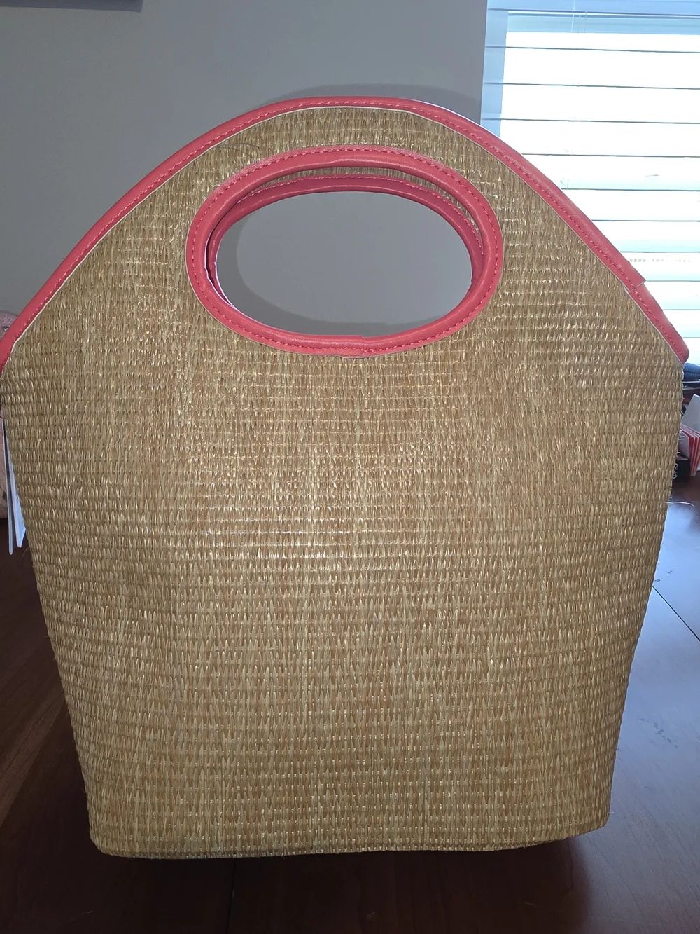GUESS NWT Natural Straw Lunch Tote w/ Pink Trim and Embroidered Tropical Motifs